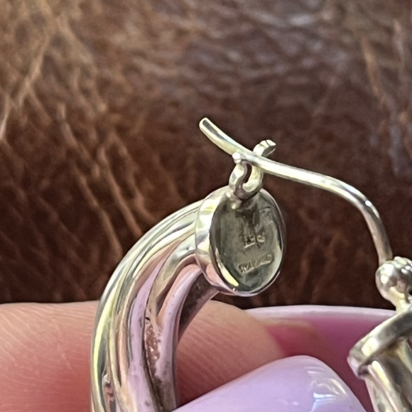 Sterling silver Twisted Hoops - Picture 5 of 6